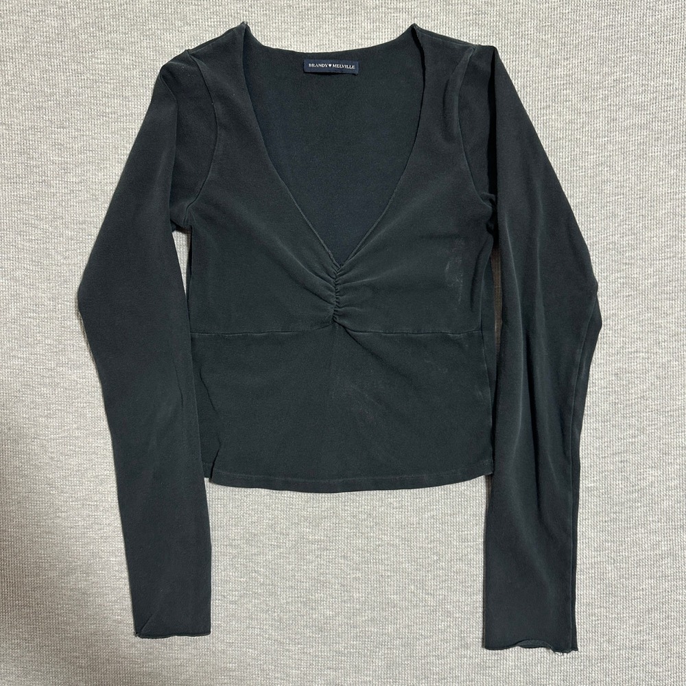 Brandy Melville Long Sleeve V-Neck Ruched Front Top Black Womens One Size